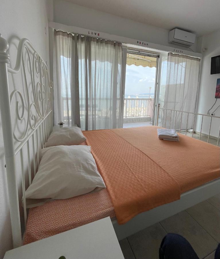 Breeze Apartments Peraía Dış mekan fotoğraf
